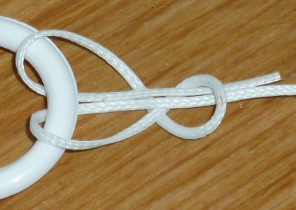 How to tie the cord to the pull-ring